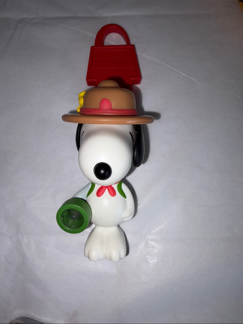 Peanuts Character Mcdonalds Toy Figures Set - Picture 7 of 11
